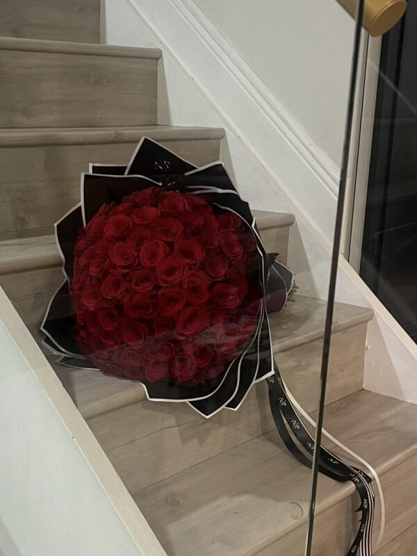 100 stem bouquet XO Grandeur Long Stem Roses
